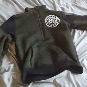 Green women's warm zip up hoodie